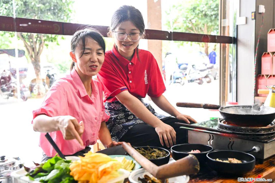 全网追的“扁担女孩”，找了一份暑假工，时薪12元 - 长春生活资讯 - 长春28生活网 cc.28life.com